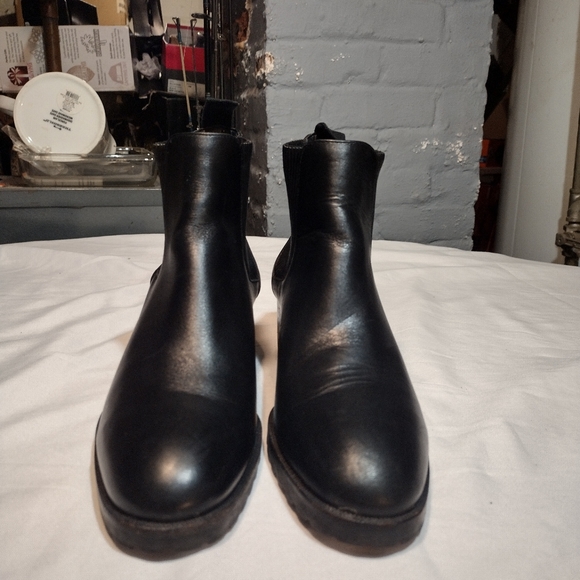 Cole Haan Black Leather Pull On Ankle Boots - Picture 3 of 12